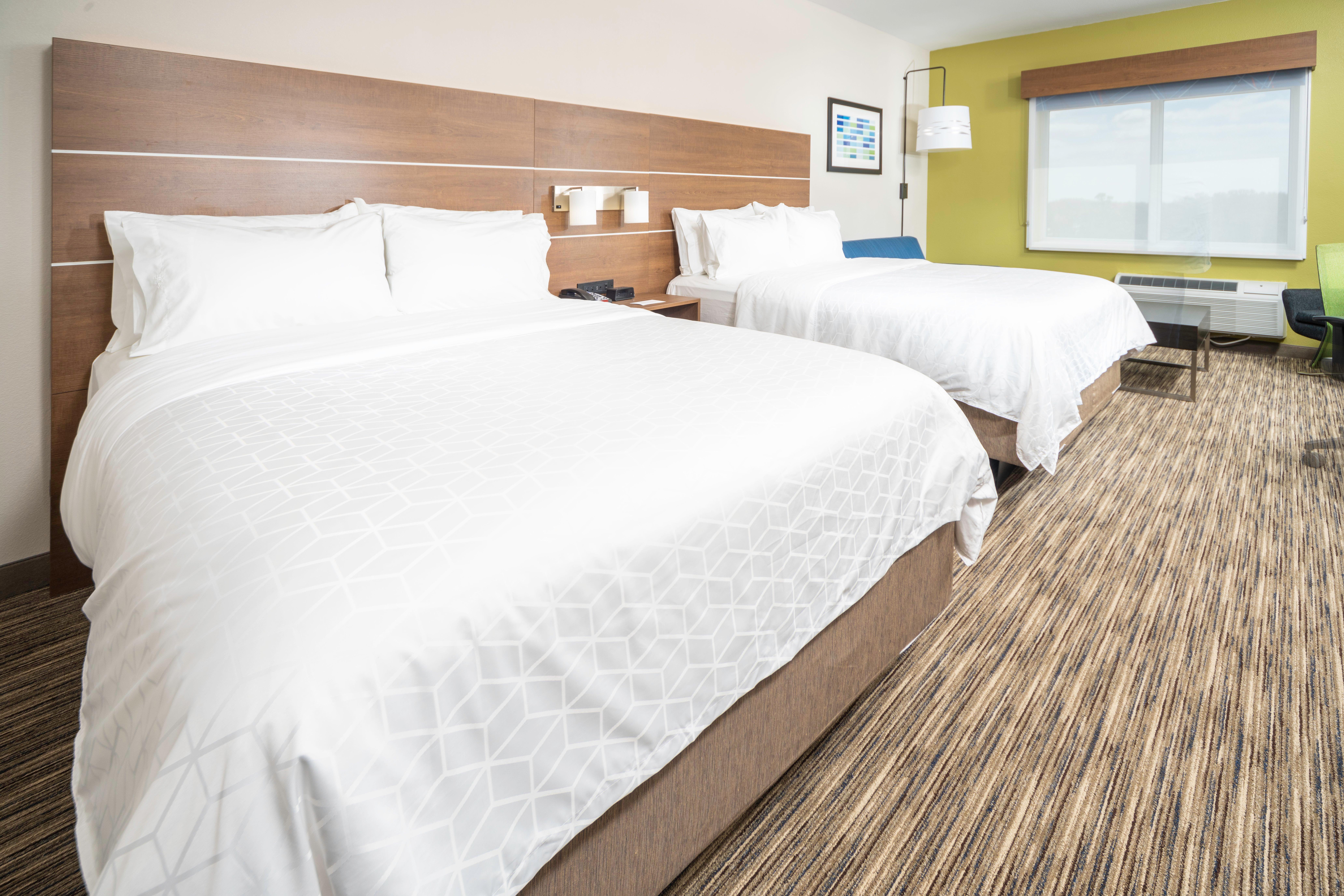 Hotel Holiday Express & - Airport By Ihg 3*